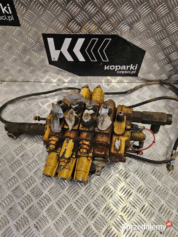 Rozdzielacz hydrauliczny Caterpillar 432D 442D Gdynia sprzedam