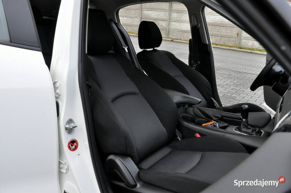 Mazda 3 15i 100 SkyActiveGRVMAluSerwisGwArAnCjA Rok produkcji 2014 Węgrów