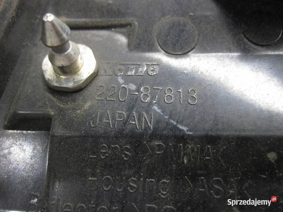 OUTLANDER LIFT II 11r lampa prawa tył 22087920