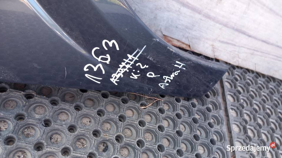OPEL ASTRA H BŁOTNIK PRZÓD PRAWY Z168