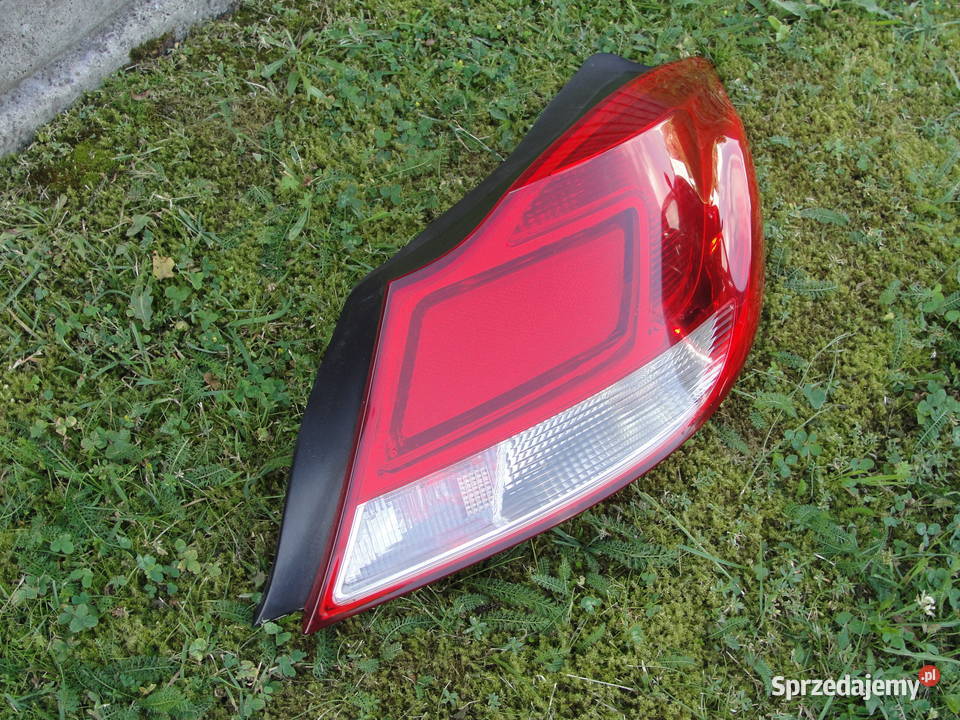 LAMPA TYŁ OPEL INSIGNIA A LIFTBACK PRAWY TYŁ Dąbrowa