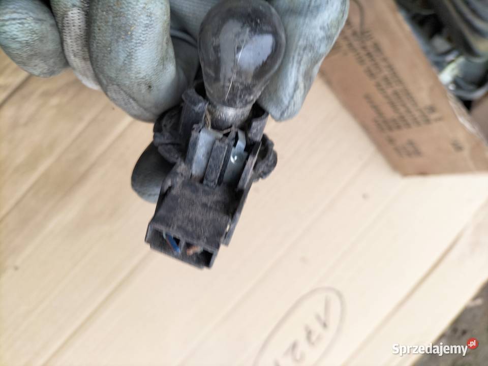 AUDI 80 B3 B4 A6 C4 WKŁAD ŻARÓWKI TYLNEJ LAMPY