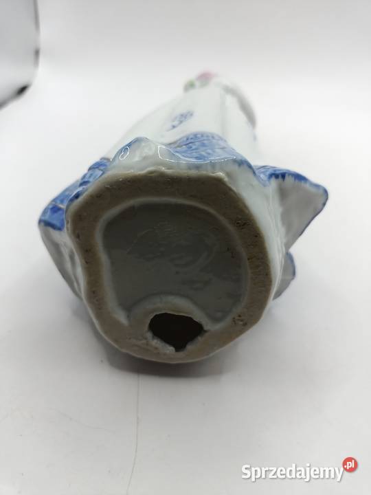 Figurka dziewczyna blondyna w długiej sukni z Zamość sprzedam