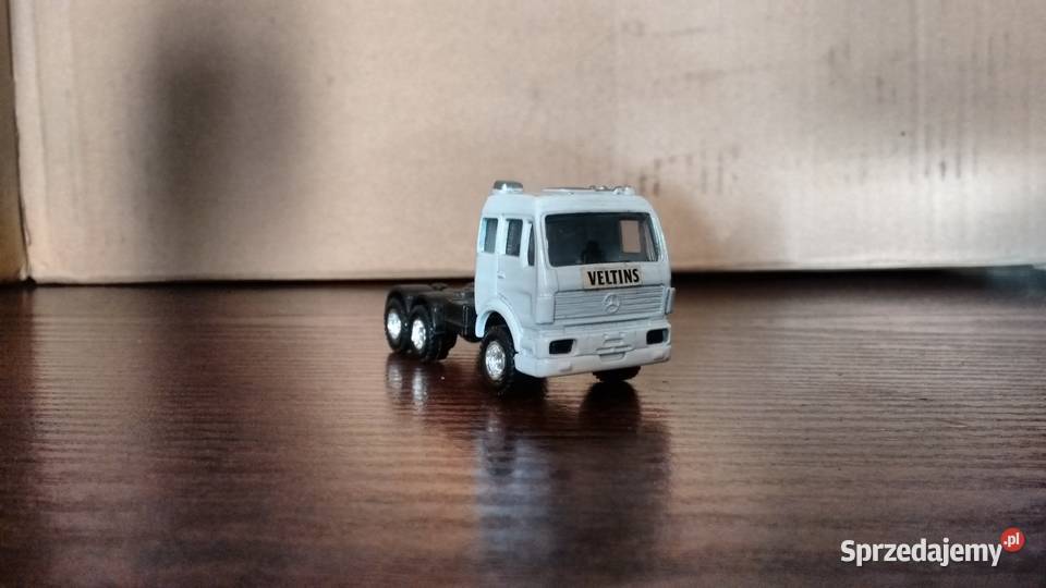 mercedes ciagnik siodłowy MAISTO 2534 Stalowa Wola