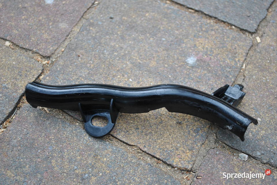 Prowadzenie przewodu pod maską BMW E60 E61 E63 osobowe Poręba
