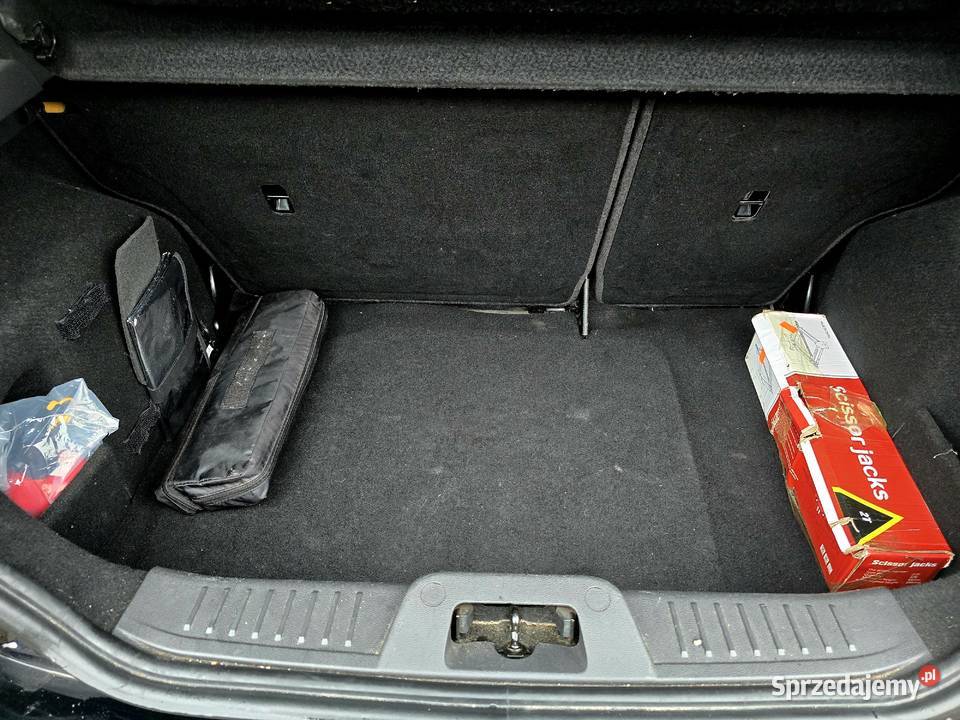 FORD FIESTA podgrzewane siedzenia kamerka Szubin sprzedam