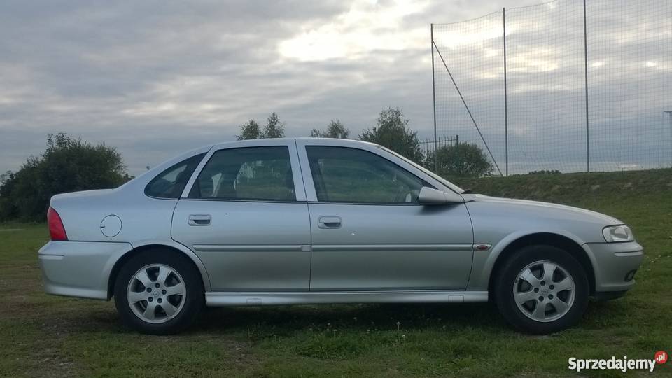 Opel Vectra B 18 świętokrzyskie Ostrowiec Świętokrzyski sprzedam
