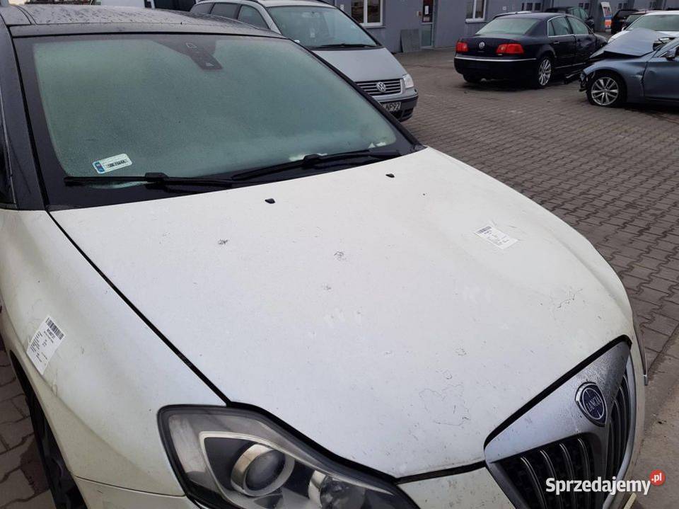 MASKA LANCIA DELTA BIANCO ZENIT osobowe Lipno