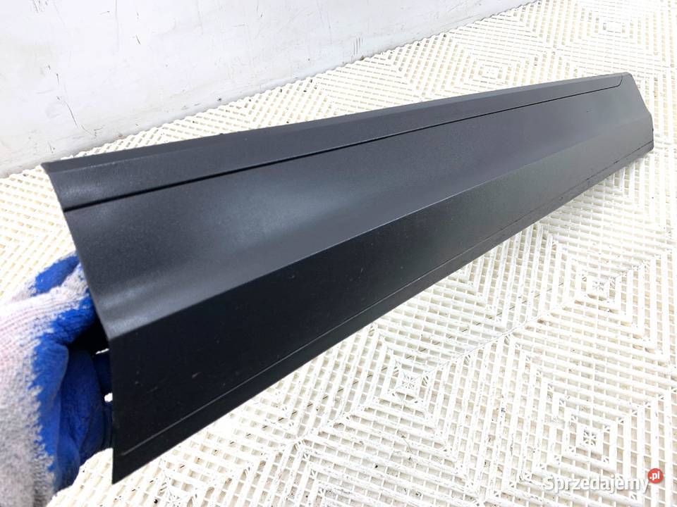 LISTWA DRZWI PRAWY PRZÓD VW TROC Crossover