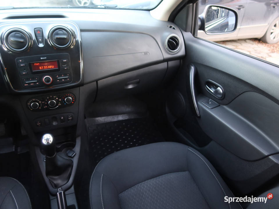 Dacia Logan 09 TCe gniazdo USB Katowice