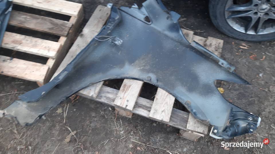 błotnik prawy lewy przód Mazda V 0510r czarny dolnośląskie Dębno