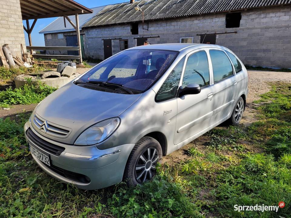 Ciągniki rolnicze prasa rolująca samochody świętokrzyskie Kielce