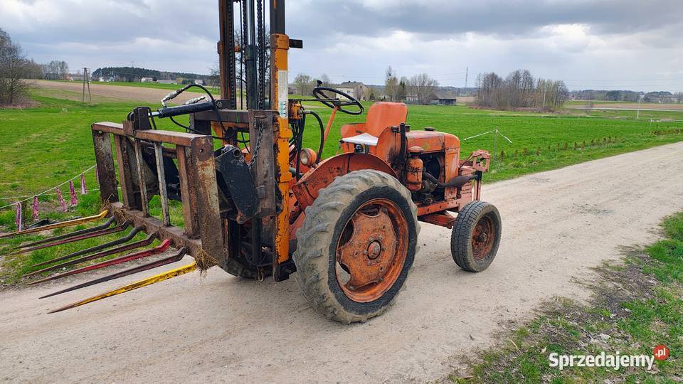 Wózek widłowy ciągnikowy sztaplarka widlak Fiat nieuszkodzony Ładowarki rolnicze Kownacica