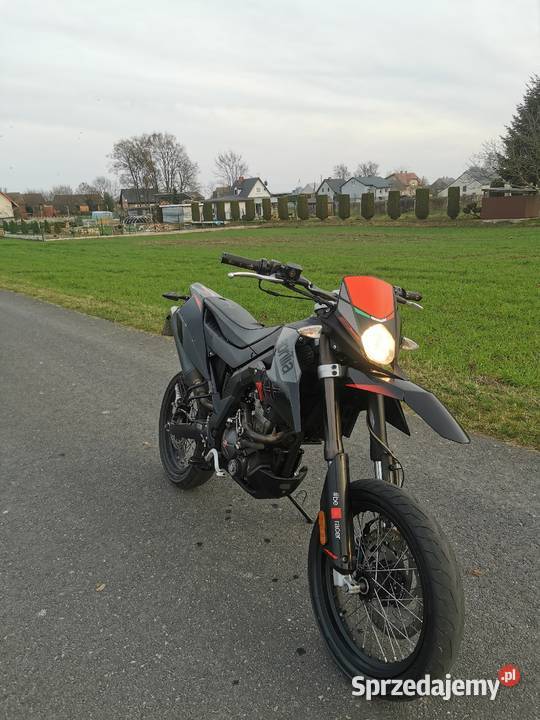 Aprilia sx 125 Rok produkcji 2018 Wieluń sprzedam