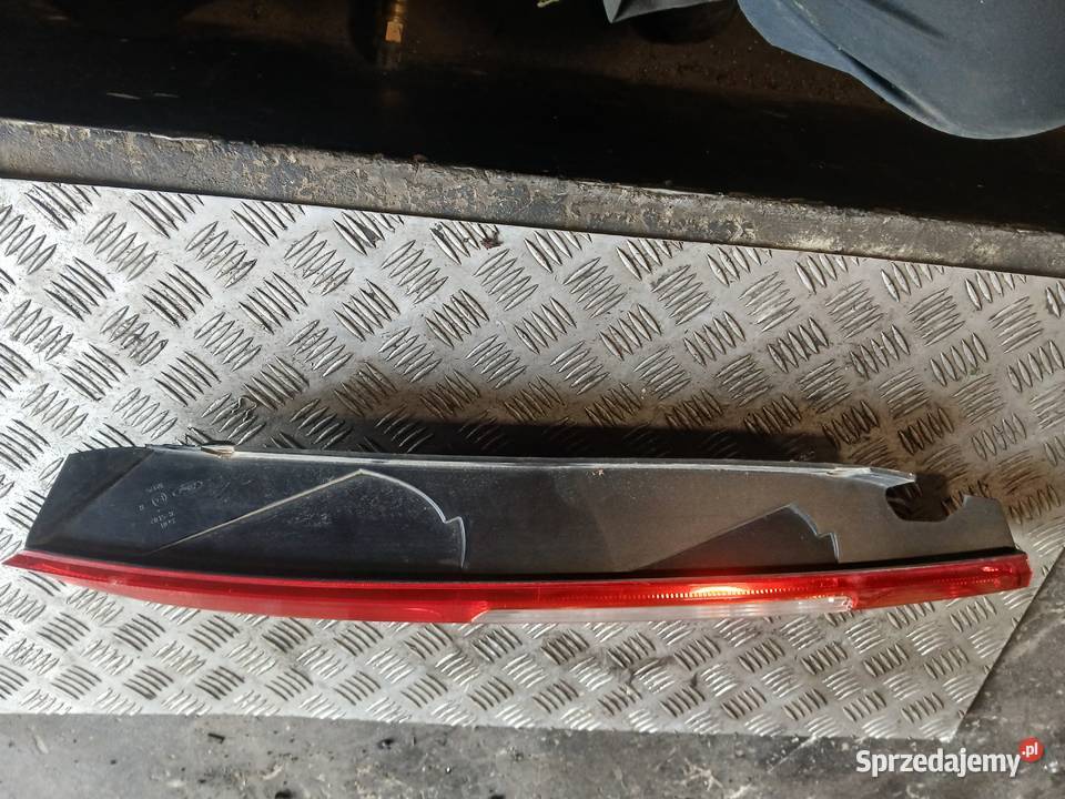 Lampa prawa tylna Ford Focus 2 HB 5D EU 0406r Radłów