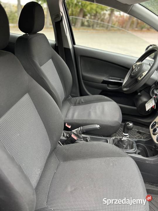 Opel Corsa D 12 16v 2009r 80KM Przeszkoda