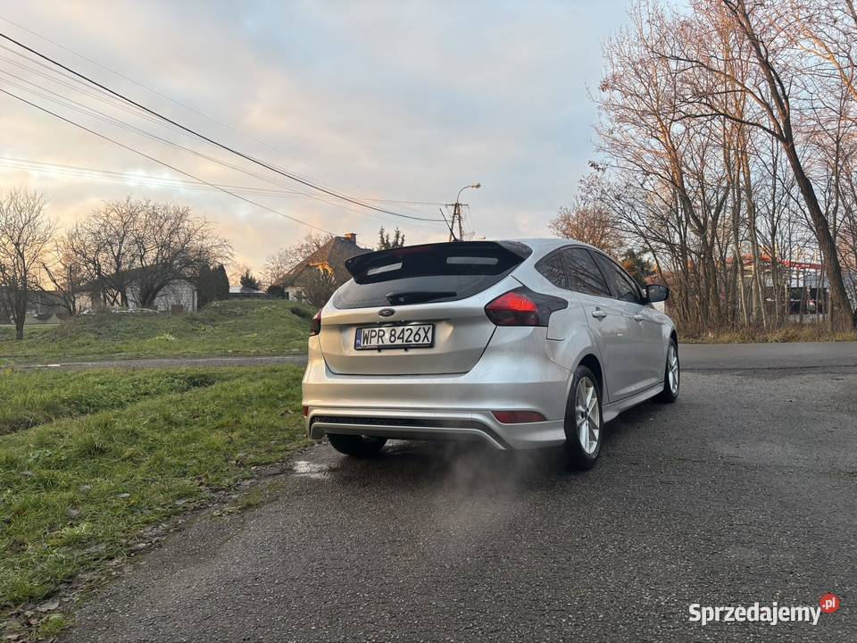 Sprzedam zamienię Forda focusa mk3 20 benzyna kurtyny powietrzne Mariew