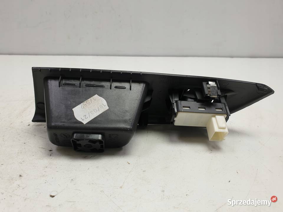 Opel Corsa F PRAWY PANEL STERWANIA SZYBĄ tył osobowe Motoryzacja Janów