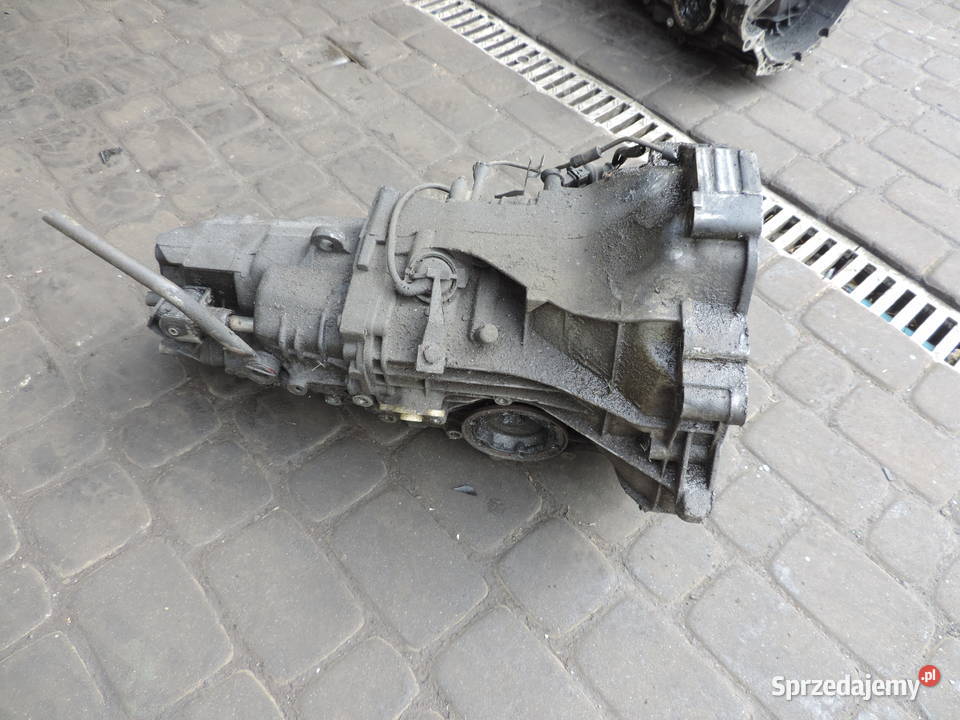 SKRZYNIA BIEGÓW DHW AUDI A4 B5 VW PASSAT B5 AUDI Rok produkcji 2000 sprzedam