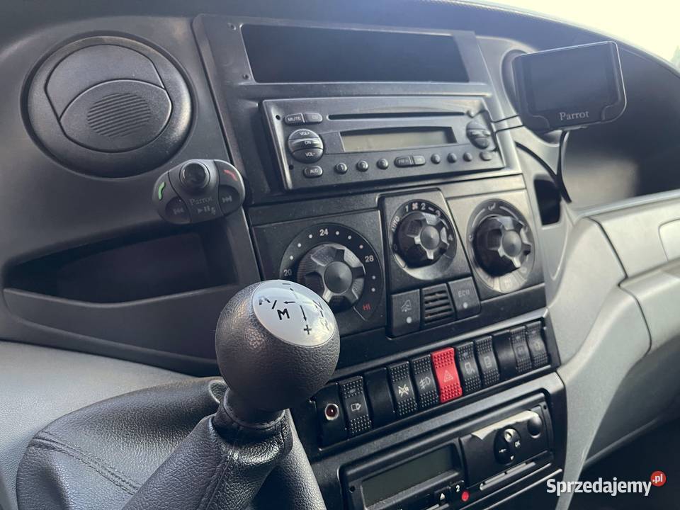 Iveco Daily Izoterma Winda DMC 4200 łódzkie Rawa Mazowiecka sprzedam