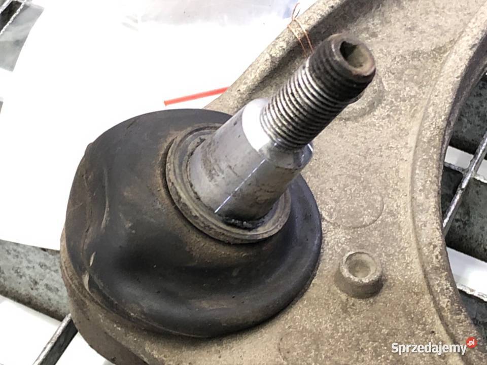 WAHACZ PRAWY PRZÓD PORSCHE CAYENNE SUV 0210