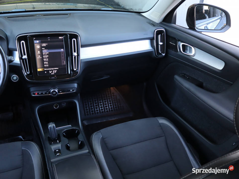 Volvo XC40 D3 światła LED sprzedam