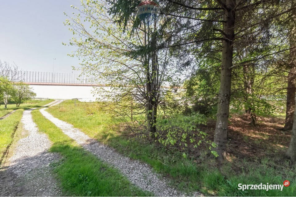 Dom biuro z dużym ogrodem w centrum Komorowic sprzedam