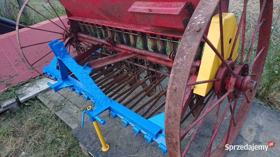 Siewnik 15 l do ciągnika nieuszkodzony Łysokanie