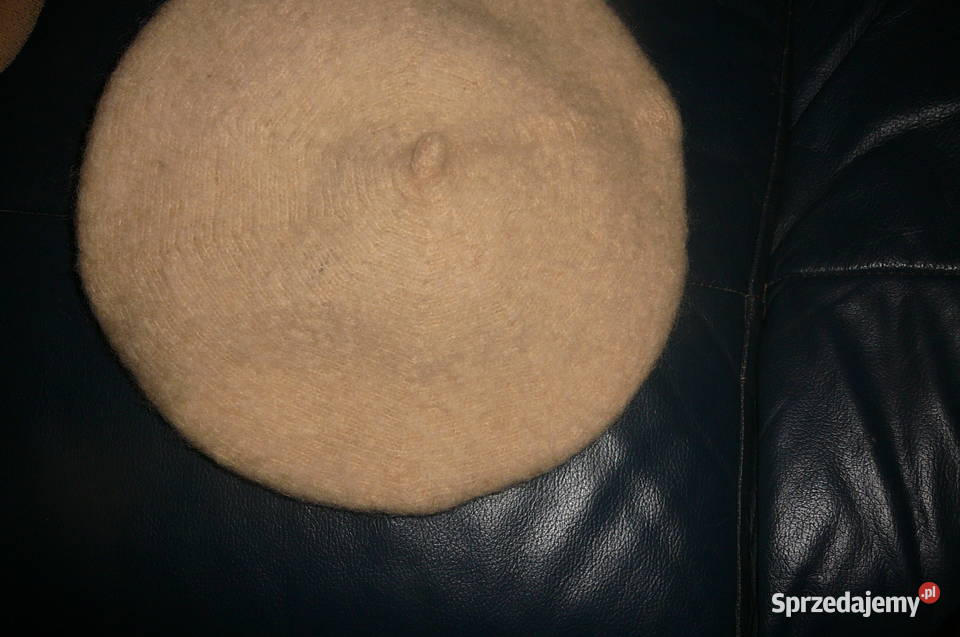 Beret biały kremowy vitange dolnośląskie