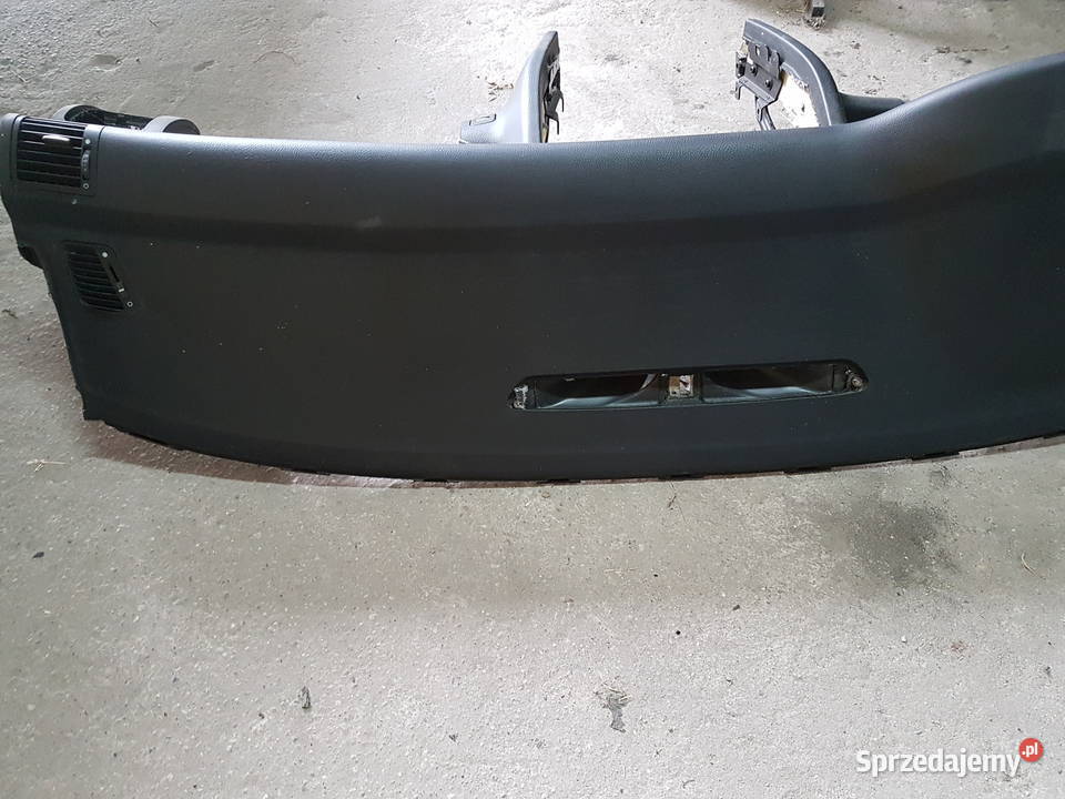 AUDI A8 D2 KONSOLA DESKA ROZDZIELCZA SOUL 24A osobowe sprzedam