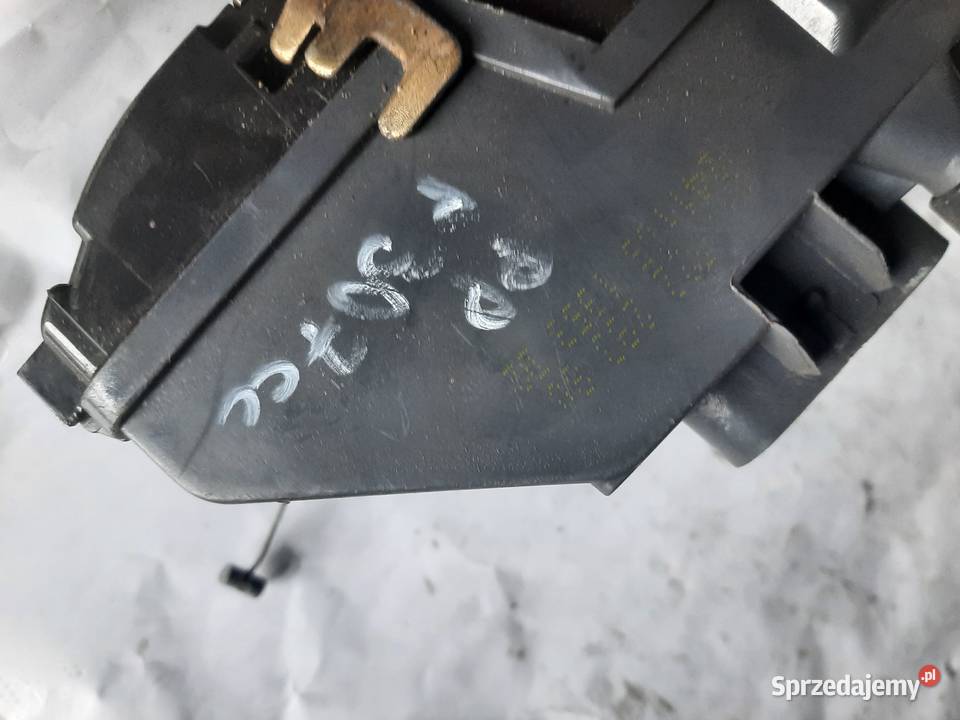 Peugeot 307 CC Zamek Drzwi Prawy Przód Ksawerów