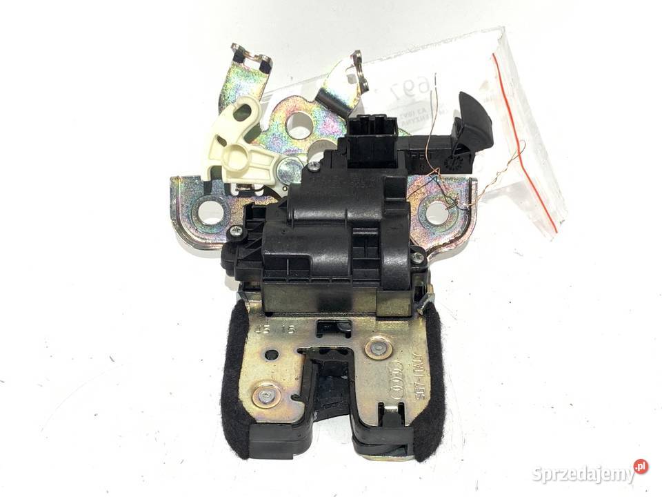 ZAMEK KLAPY TYŁ AUDI A3 8V SedanLimuzyna podkarpackie