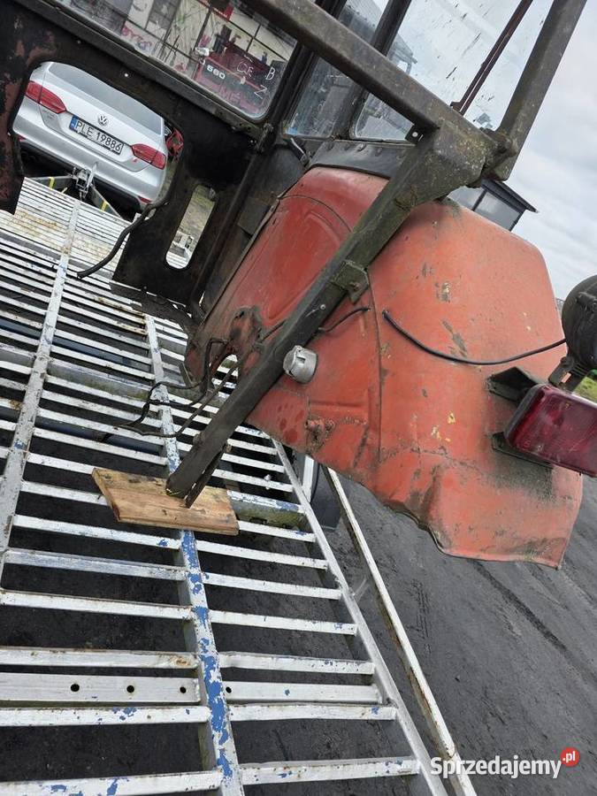 Kabina Ursus C360 z błotnikami Kunów Naglak