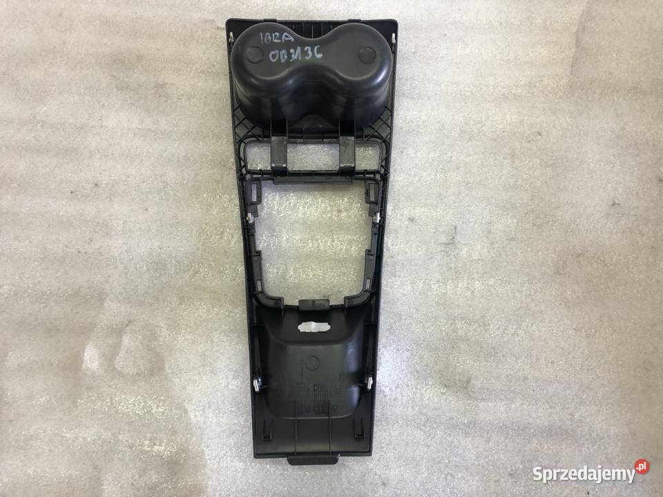 TUNEL ŚRODKOWY SCHOWEK 6P0858329A SEAT IBIZA IV Gałki i mieszki