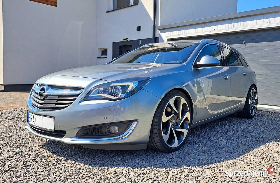 Opel Insignia SPORTS TOURER bogate wyposażenie Radomsko sprzedam