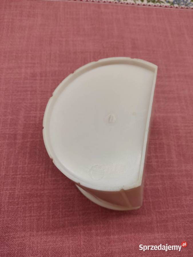 Pojemnik plastikowy biały na ścianę z naklejką opolskie