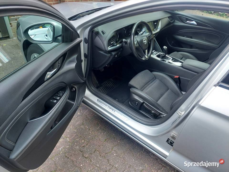 Na sprzedaż Opel Insignia B 20 CDTI 125 kW 170 srebrny Insignia Częstochowa