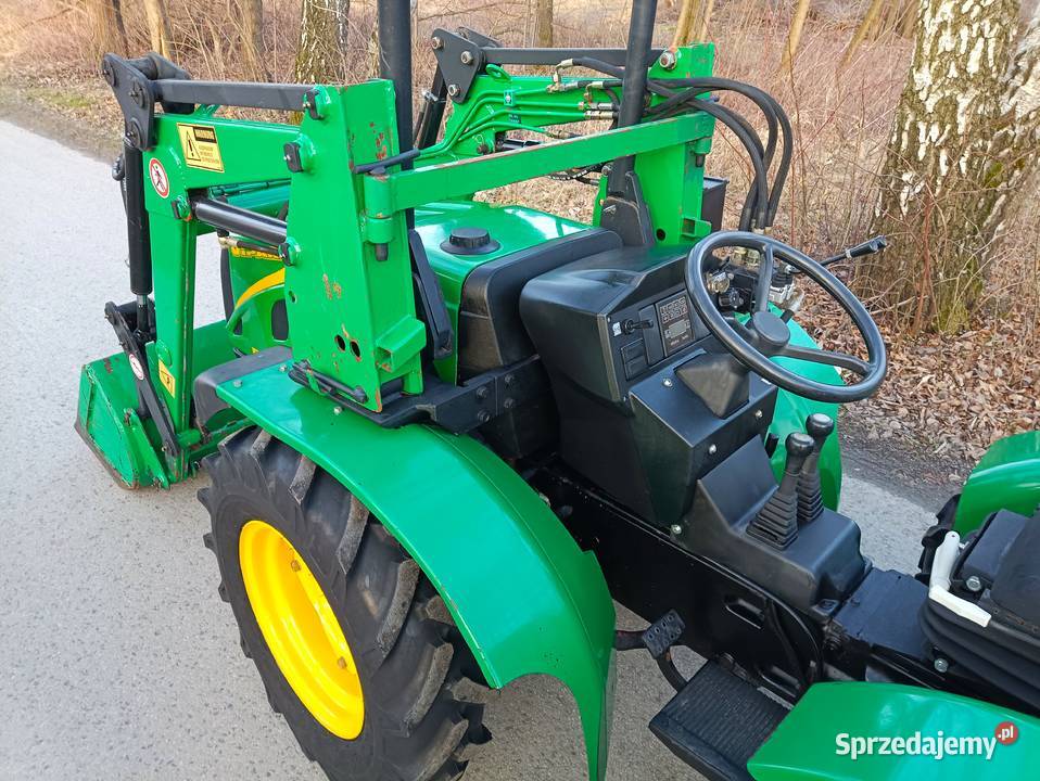 Ciągnik FERRARI Vipar 40 RS z Ładowaczem