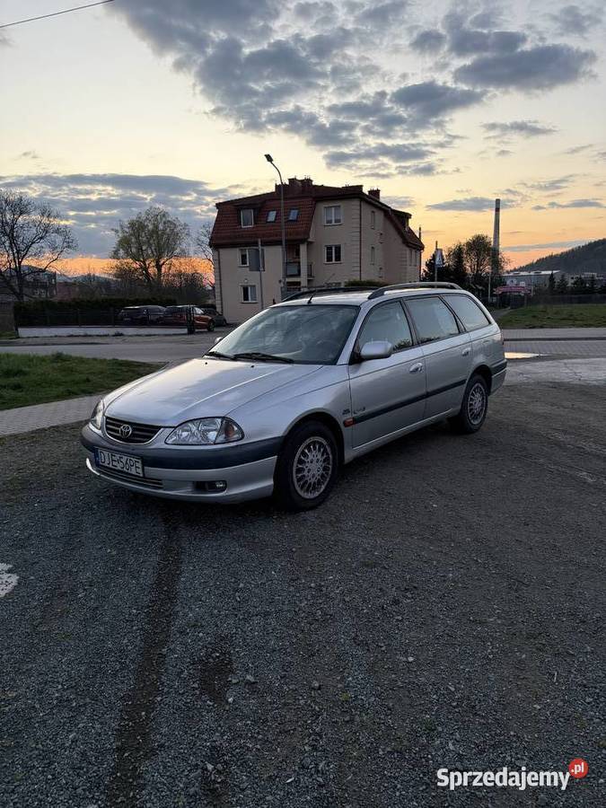 Niezawodna Toyota Avensis manualna Kowary sprzedam