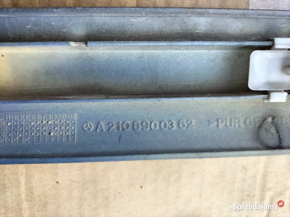 Mercedes W210 W 210 A2106900362 LISTWA DRZWI