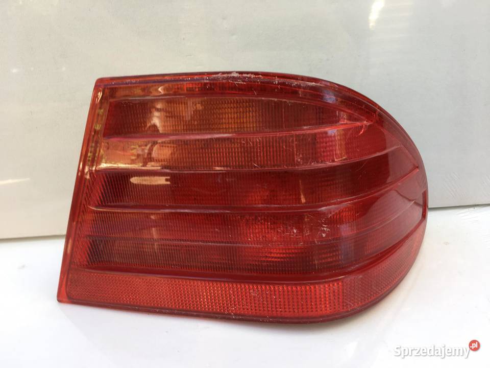 MERCEDES EKLASA W210 SEDAN PRAWA LAMPA TYŁ wielkopolskie Ostroróg