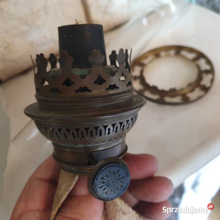 Sprawnastara lampa naftowa z XIX wieku Wrocław