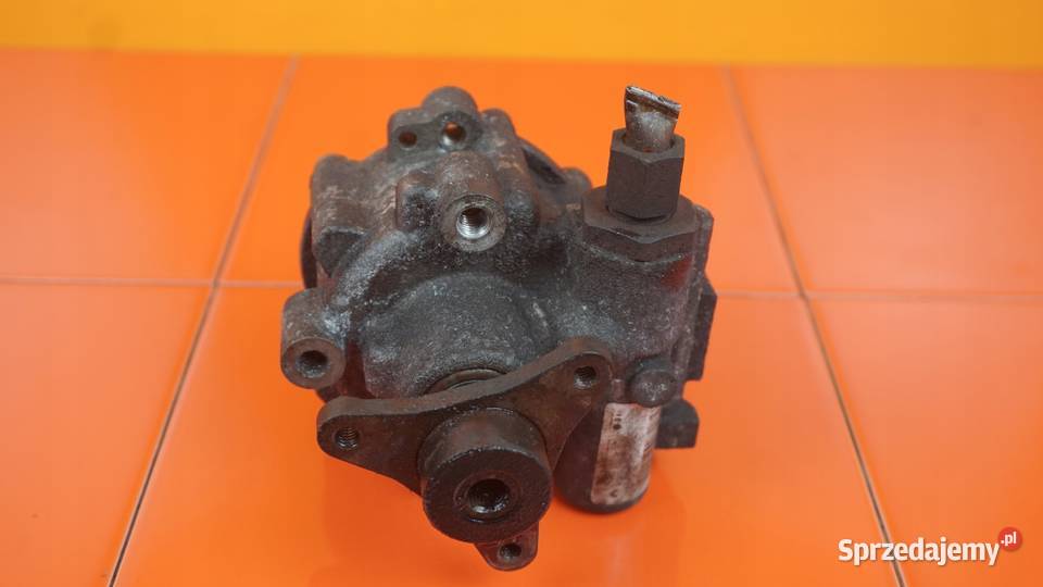 TRAFIC VIVARO PRIMASTAR 20 DCI 12r M9R786 pompa Suków