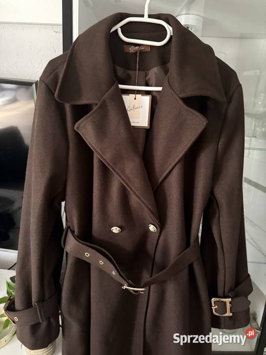 Brązowy płaszcz z paskiem Zimowa  Myślenice