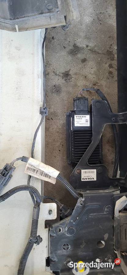 Sprzedam pas przedni z chłodnicami volvo xc70 Narol