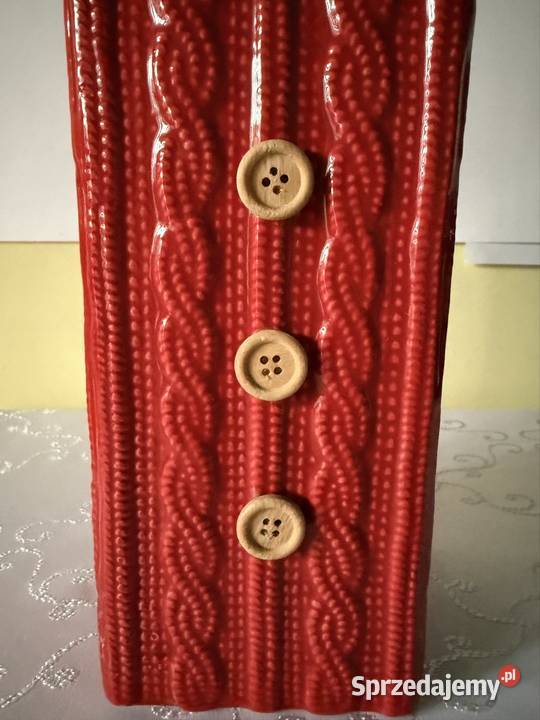 Wazon Ceramiczny Czerwony Sweterek z Guzikami