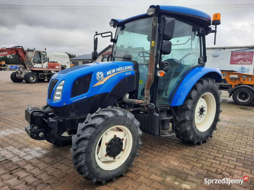 Ciągnik HOLLAND T4 4x4 65 580 mth 2017 r Skrzynia biegów Manualna