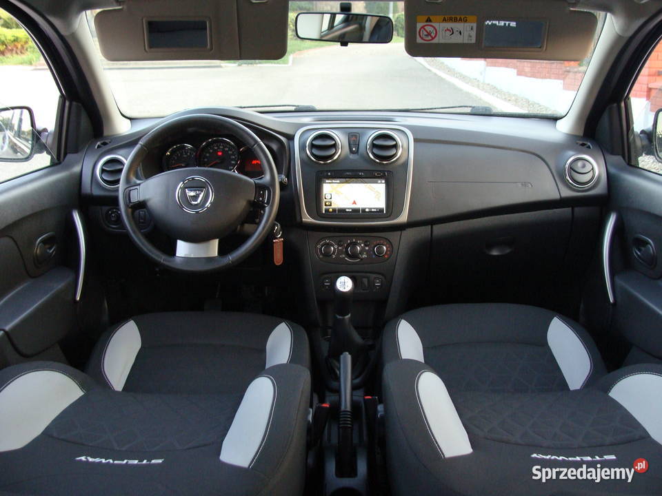 Dacia Sandero Stepway benzyna 90 stan fabryczny ESP Radom sprzedam