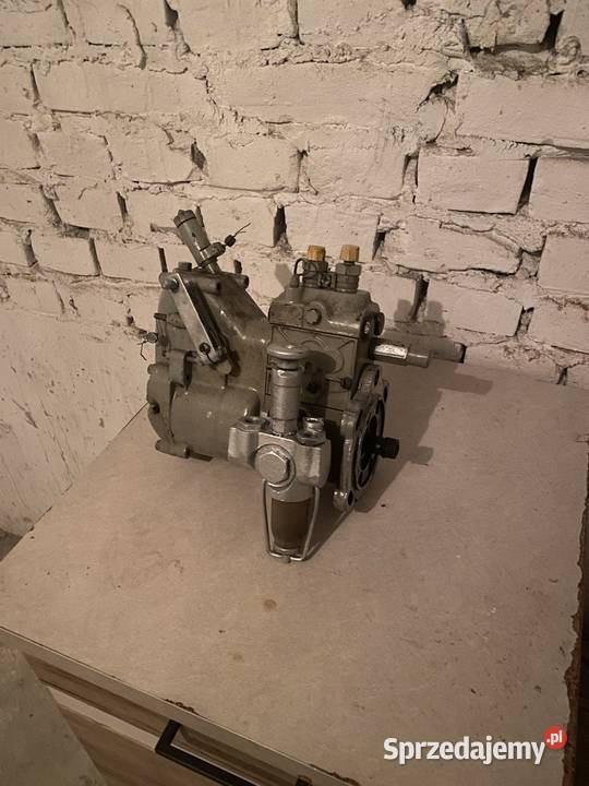 Pompa wtryskowa paliwa Ursus c328 c330 Kraśnik