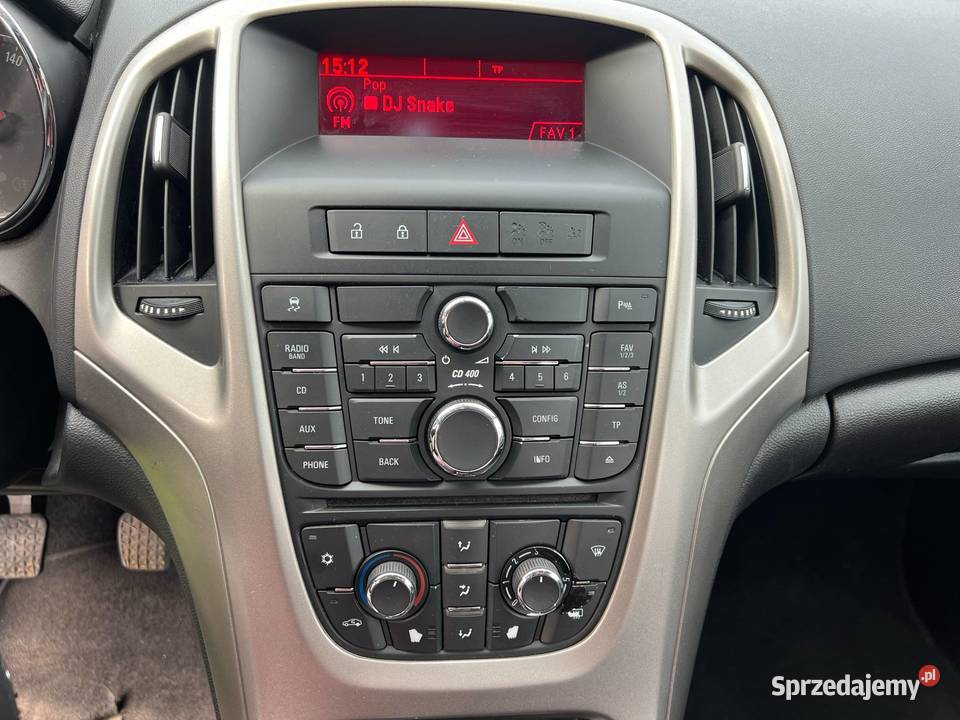 Opel Astra J 14T140 2010r stanie przyciemniane szyby sprzedam